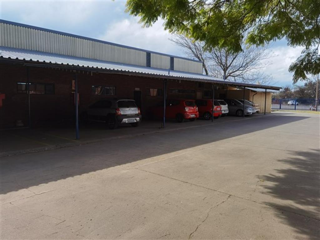 1300 m² Warehouse in Rustenburg Ce... CL5986 Just Property