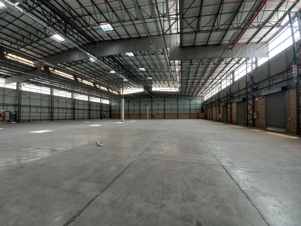 4623 m² Warehouse in Gosforth Park... CL6388 Just Property