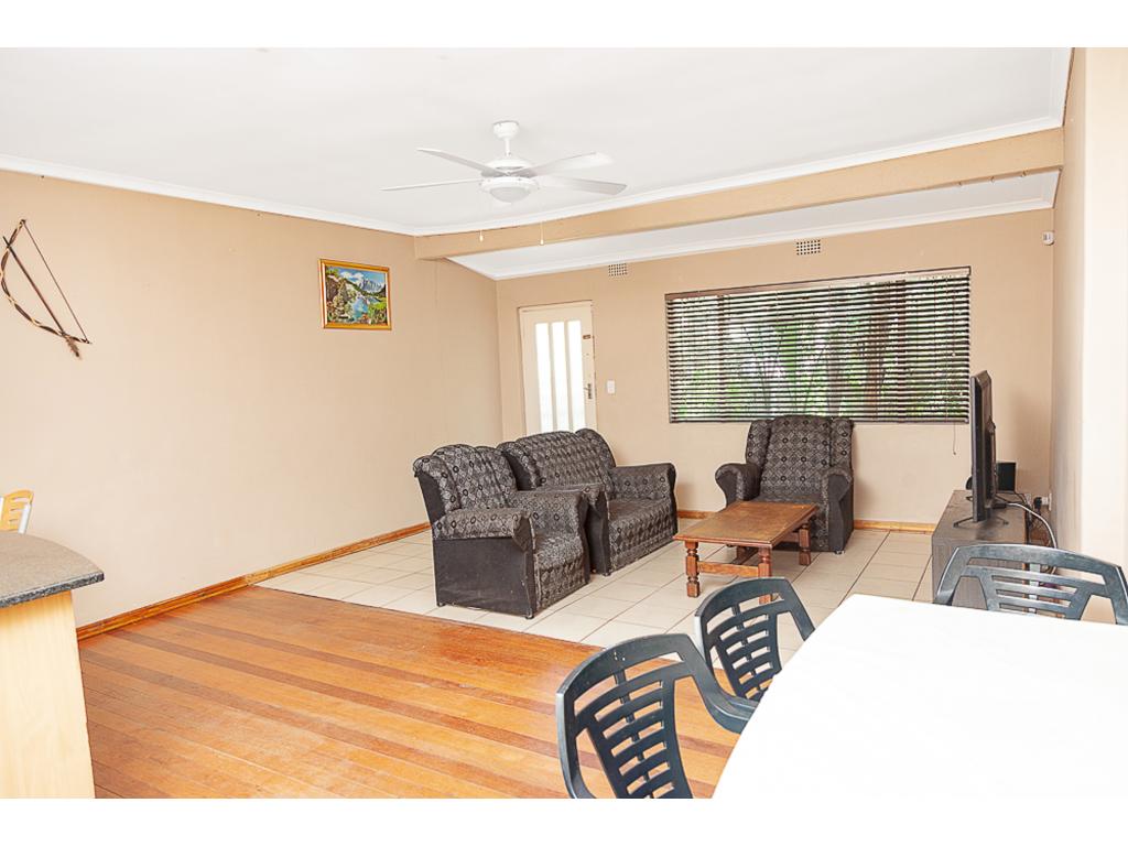 3 Bedroom House in Glenlilly, Parow... RL923125 Just Property