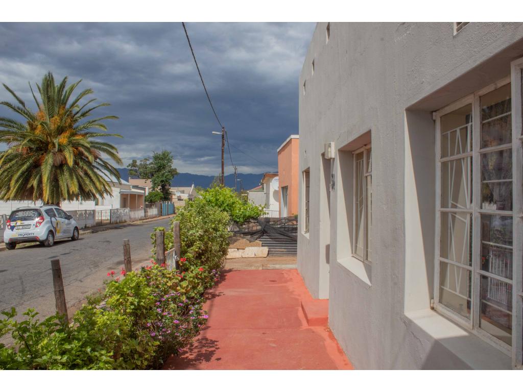 2 Bedroom House in Parkers Dam, Wor... RL923202 Just Property