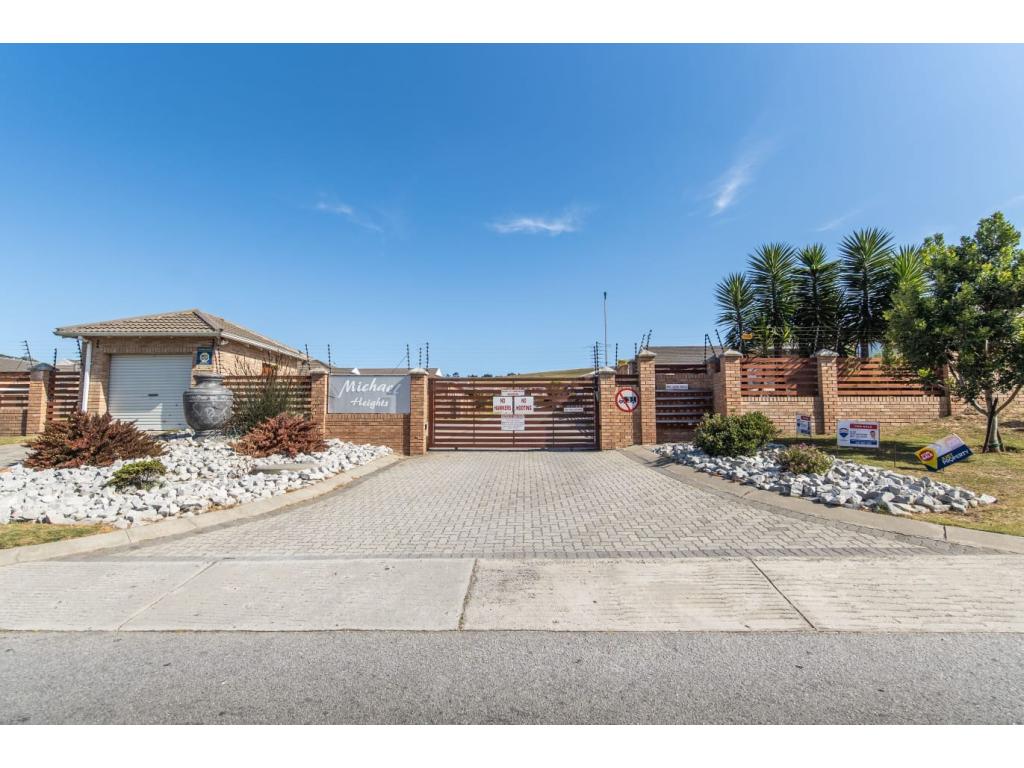 3 Bedroom Freehold in Lorraine, Por... RL924806 Just Property