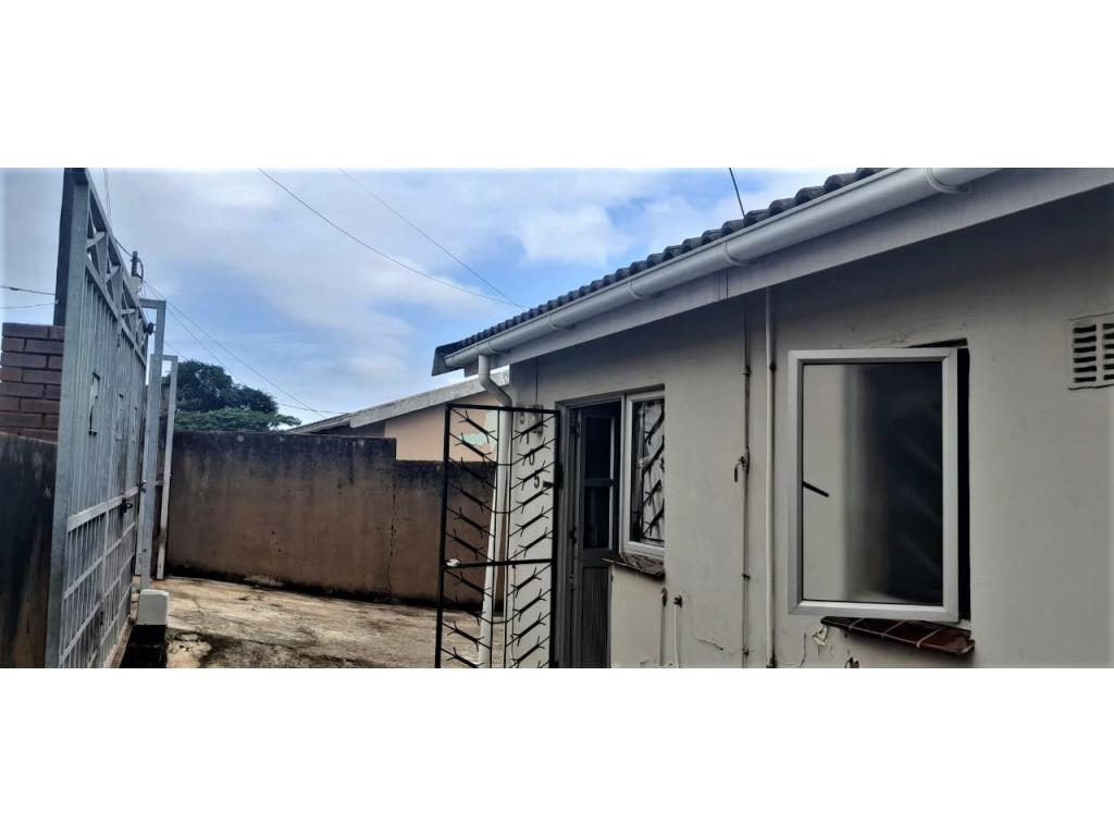 2 Bedroom House in Orient Hills, Is... RL925574 Just Property