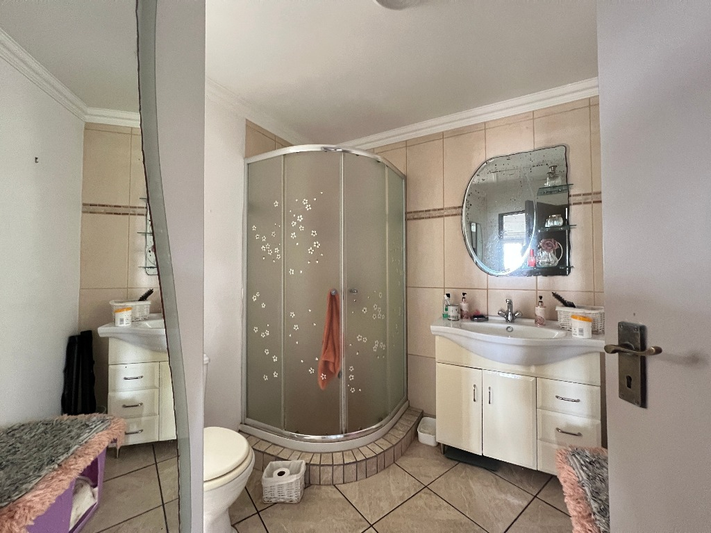 7 Bedroom Lodge in Oslo Beach, Port... RL926062 Just Property