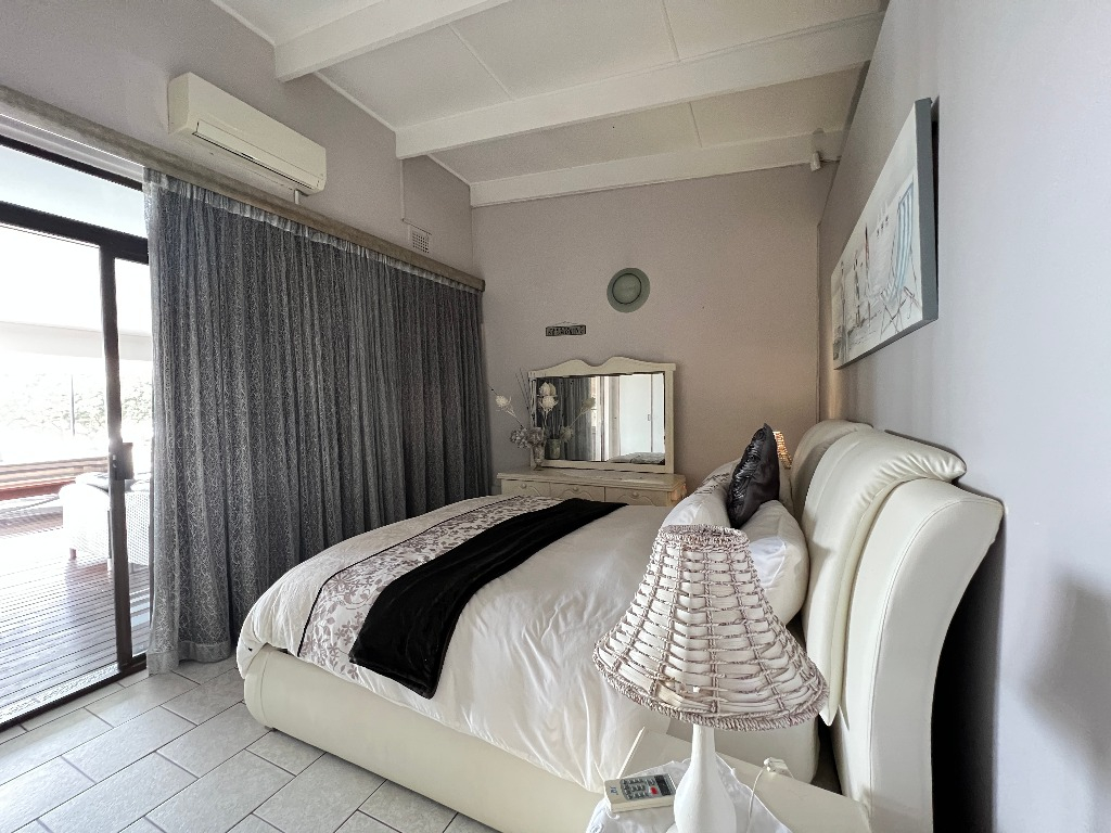 7 Bedroom Lodge in Oslo Beach, Port... RL926062 Just Property