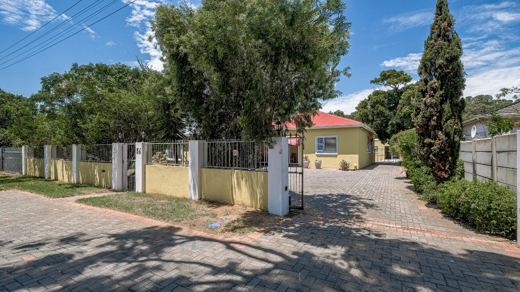 3 Bedroom House in Walmer, Port Eli... RL926297 Just Property