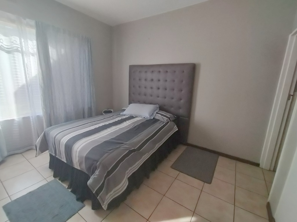 1 Bedroom Apartment in Scottsville,... RL926306 Just Property