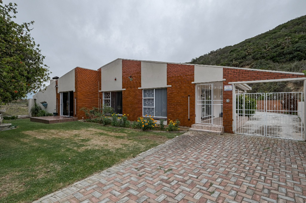 3 Bedroom Freehold in Amsterdamhoek... RL930000 Just Property