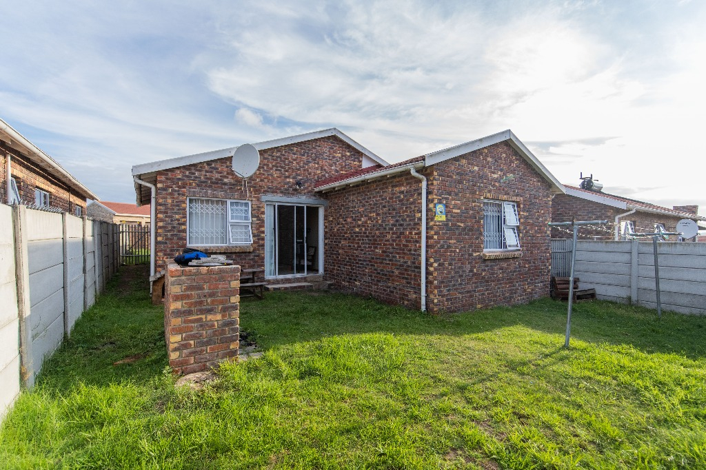 3 Bedroom Freehold in Parsons Ridge... RL929251 Just Property