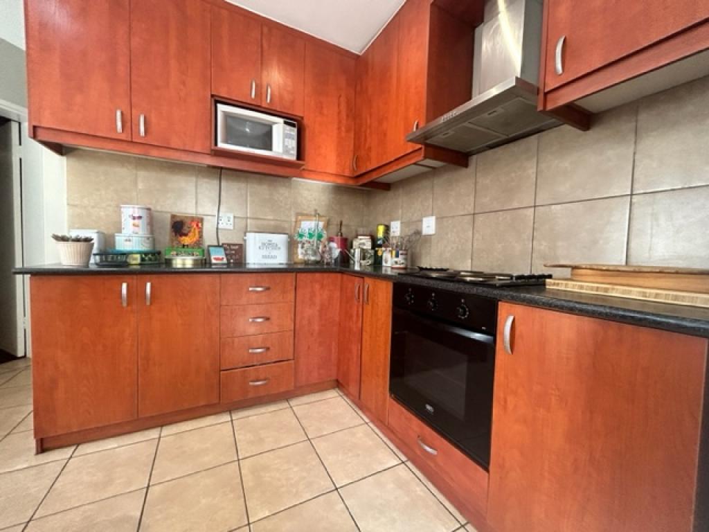 3 Bedroom House in Viking Village, RL936268 Just Property