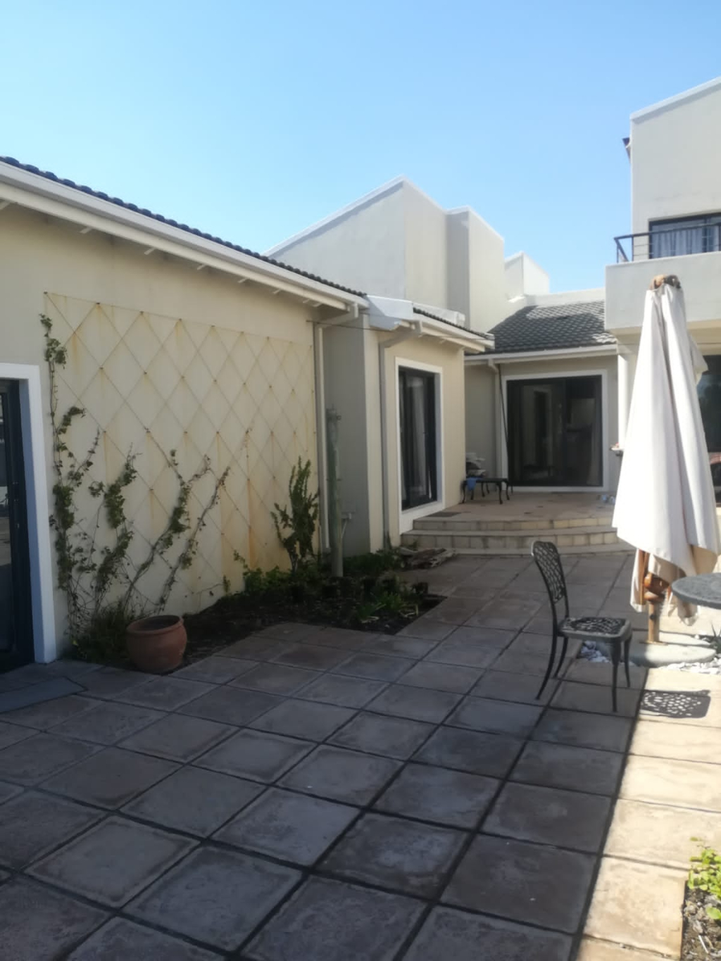 7 Bedroom House in Van Riebeeckstra... RL887962 Just Property