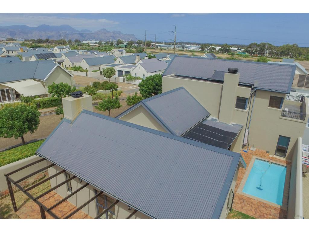 3 Bedroom Freestanding in Heldervue... RL910748 Just Property