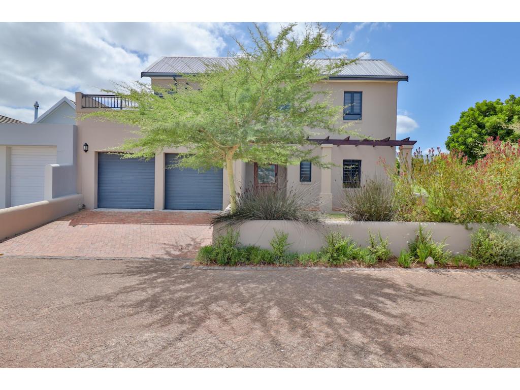 3 Bedroom Freestanding in Heldervue... RL910748 Just Property