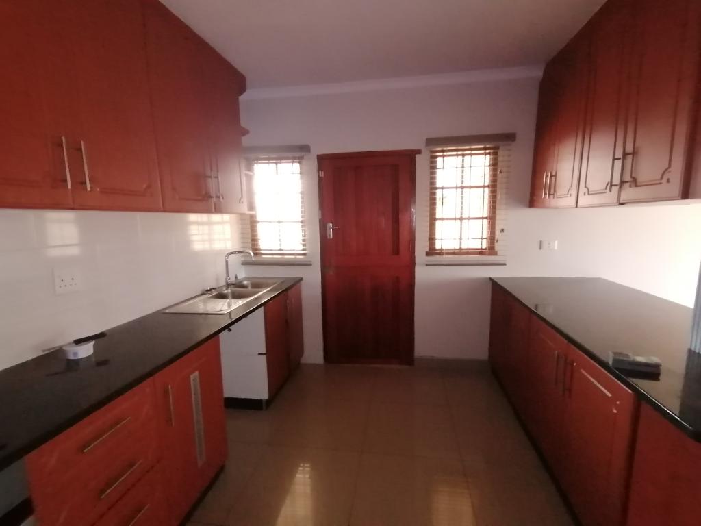 3 Bedroom Simplex in Signal Hill, P... RL917026 Just Property