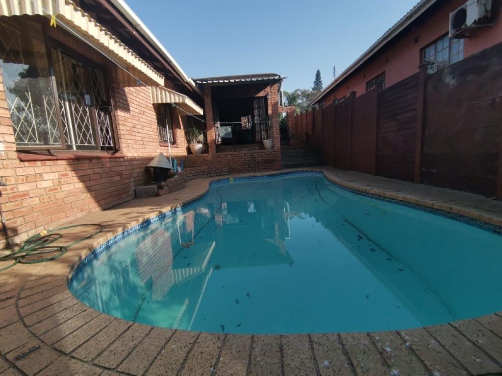 4 Bedroom Freestanding in Brackenha... RL917715 Just Property