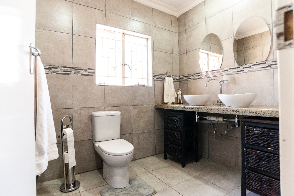 4 Bedroom House in Bergsig, Heidelb... RL919987 Just Property